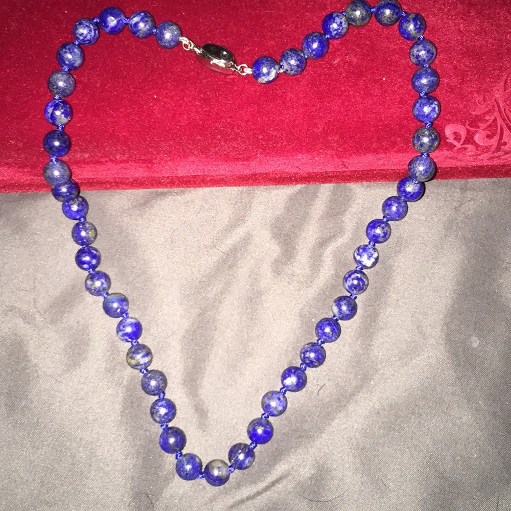 Lapis lazuli bead necklace